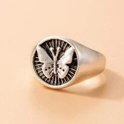 Vintage Black Cocktail Rings -Gothic Clothing Store 11 61835033 51ea 4837 8603 4c8e4d5363da