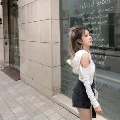 Exposée Cold Shoulder Hoodie -Gothic Clothing Store 12 65951d46 c8f7 489c 9f0f 96f71f32bce8