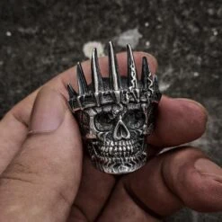 Kings Skull Ring -Gothic Clothing Store 1 9e2c212b 5151 4bc2 8742 3d5436efba0e