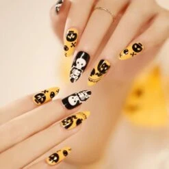 Spooky Life Fashion Nails -Gothic Clothing Store 2 894dc958 e14a 4ebb 9bb5 4770cbb5808e