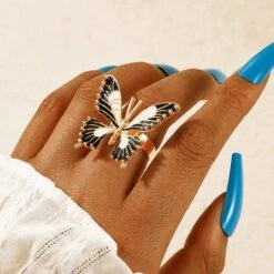 Vintage Black Cocktail Rings -Gothic Clothing Store 2 af5189b6 e82e 4148 bc96 706dff8cfd7a