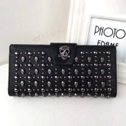 Arcane Skull Wallet -Gothic Clothing Store 2 bf5f259c 3bba 4805 b8b9 6890cb941fa9