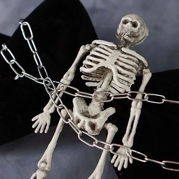 Skeleton's Embrace Hair Clip 2 Skeleton's Embrace Hair Clip - Image 2