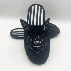 Highland Cow Halloween Bat Slippers -Gothic Clothing Store 4 29d9ff9b adbd 4e2c 8160 8cc46c1b8917