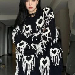 Heart Fringe Sweater -Gothic Clothing Store 4 a7a57cda 3bdf 435f bc21 ac2117102dfa