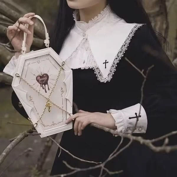 Gothic Coffin Ita Bag With Chain & Wings 6 Gothic Coffin Ita Bag With Chain & Wings - Image 6