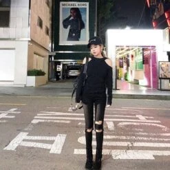 Exposée Cold Shoulder Hoodie -Gothic Clothing Store 8 2bdbf332 a00b 4d47 b226 354584b7200b