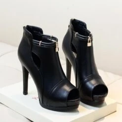 Lock 'N Key Heels 28 Lock 'N Key Heels -Gothic Clothing Store 8 c4689cdb 4e96 46e1 9312 9197461d6d52