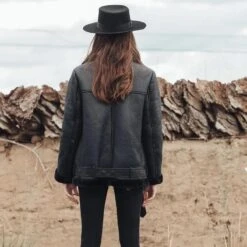 Abysmal Leather Goth Jacket -Gothic Clothing Store Abrigo de piel de invierno para mujer Chaqueta corta de piel de cordero negra para mujer.jpg Q90.jpg 3