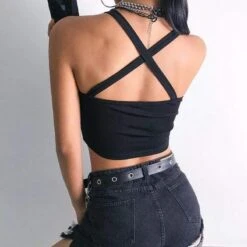 Hydra Tube Goth Crop Top -Gothic Clothing Store Camiseta sin mangas de verano para mujer top corto de tubo con hebilla corpi o top.jpg Q90.jpg 3