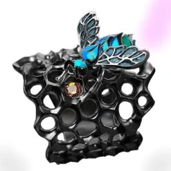Clever Honeybee Ring