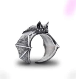 Dwarf Bat Ring
