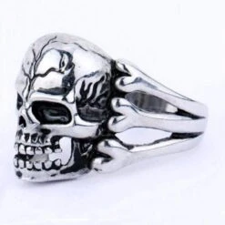 Gothic Skull Ring -Gothic Clothing Store HTB1sUwuJpXXXXahXFXXq6xXFXXXU