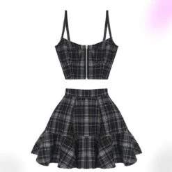 Looking Plaid Outfit