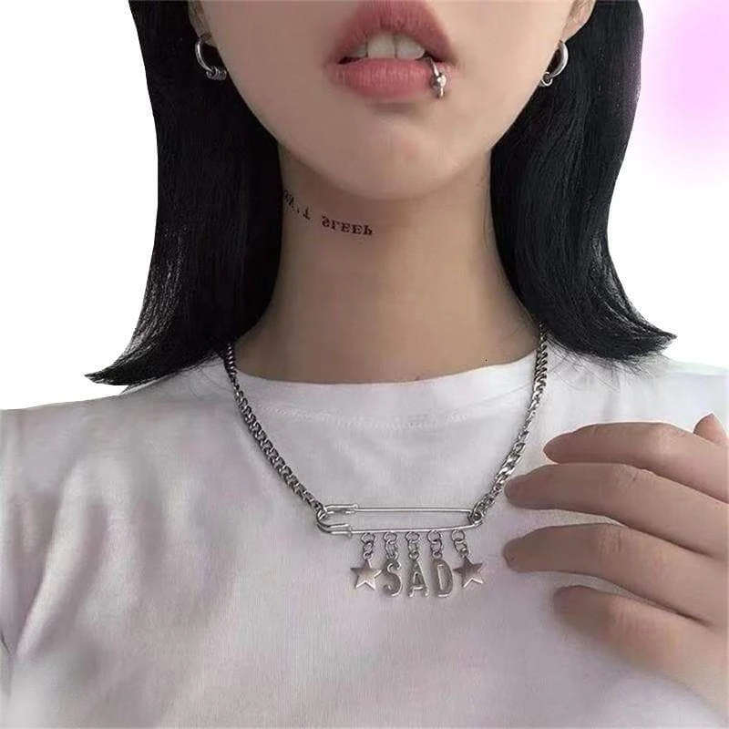 Melancholic Star Necklace 1 Melancholic Star Necklace