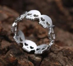 Skull Fate Ring -Gothic Clothing Store Screenshot 36 7753434c 8021 4be1 8bca 3a83456917b0